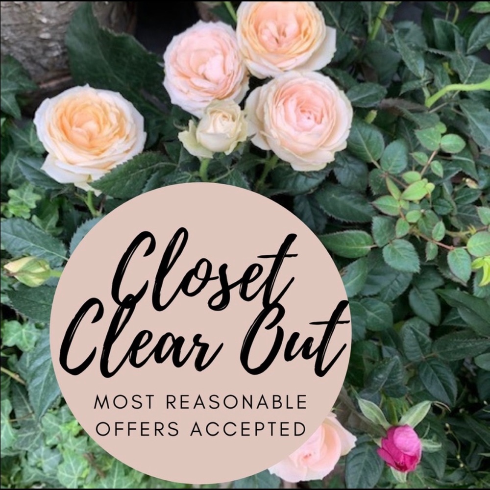 💸CLOSET CLEAN OUT SALE💸